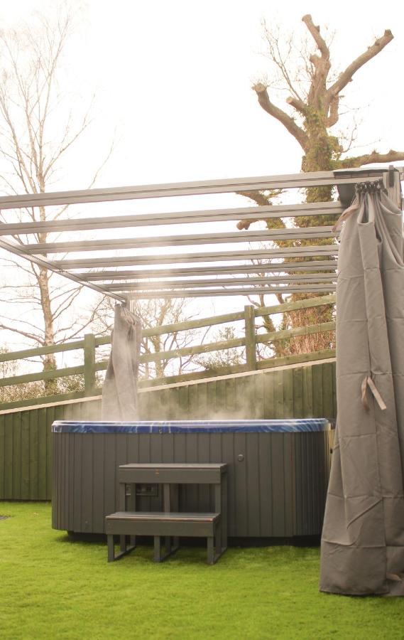 Caer Fedwen Barns Clwyd Cottage Two Bed, Barn Conversion With Private Hot Tub Bodfari Экстерьер фото